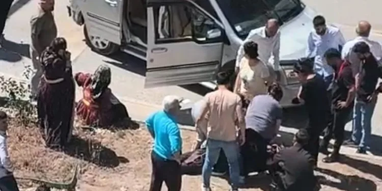 Hakkari’de freni patlayan çekici 6 araca çarparak durabildi
