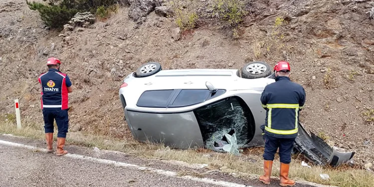 Kastamonu’da yoldan çıkan otomobil takla attı: 2 yaralı