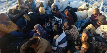 Seferihisar açıklarında 41 düzensiz göçmen kurtarıldı