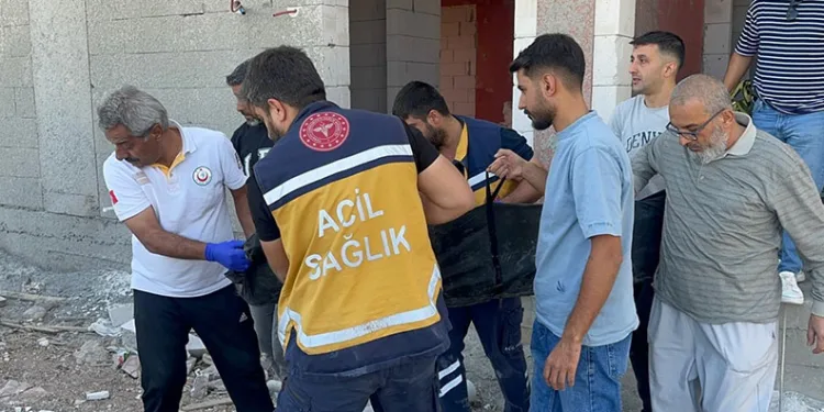 Bekçi inşaat içerisinde ölü bulundu