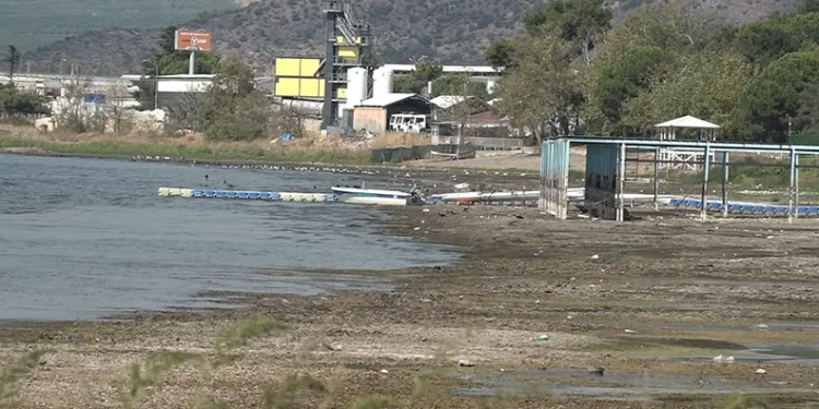 İznik Gölü kuruyor