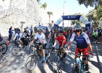 Pedallar iyilik için döndü