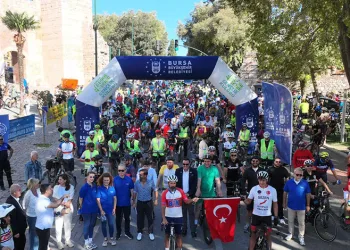 Bursa’da pedallar “iyilik” için döndü