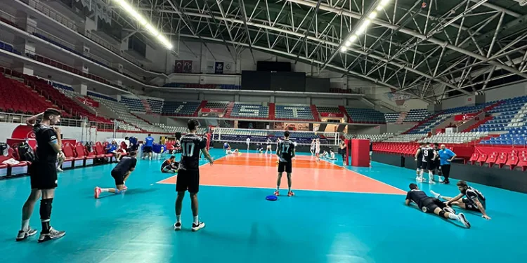 Osmangazi Belediyespor Fenerbahçe’nin düzenlediği turnuvada şampiyon oldu