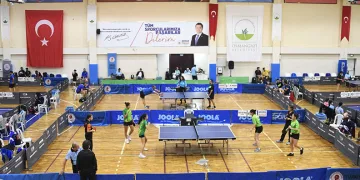 Osmangazi Belediyesi, masa tenisine ev sahipliği yaptı