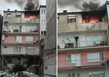 Bursa’da 4 katlı apartmanda çıkan yangın panik yaşattı