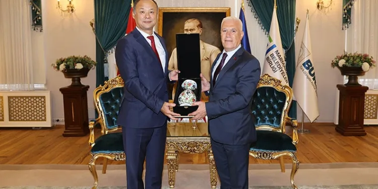 20 yıl hapis cezası ile aranıyordu.. Düğünde yakalandı ve tutuklandı