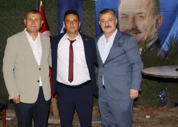 Bursa’da Yeniden Refah İlçe Başkanı Anahtar Parti’ye katıldı