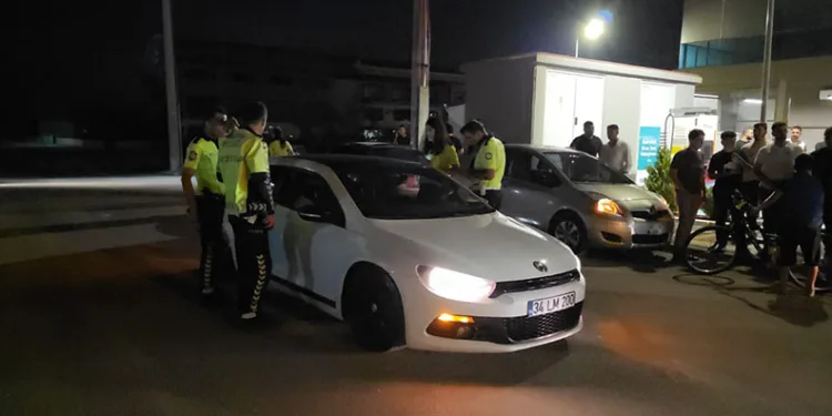 Dur ihtarına uymadı, aracı bırakıp başka araçla kaçtı