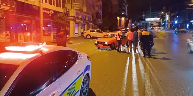 Bursa’da drift yapan araç ile motosiklet çarpıştı