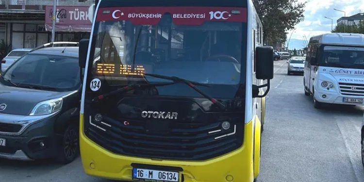 Minibüsün çarptığı yaya ağır yaralandı