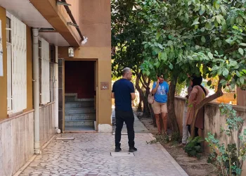 Aynı evde yaşadığı babasının öldüğünü 3 gün sonra farketti
