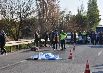 Manisa’da tır faciası: 1 ölü, biri polis 2 yaralı