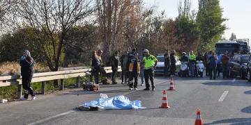 Manisa’da tır faciası: 1 ölü, biri polis 2 yaralı