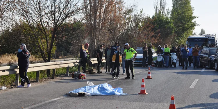 Manisa’da tır faciası: 1 ölü, biri polis 2 yaralı