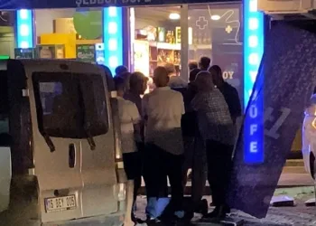Bursa’da havalandırma boşluğuna düşen inşaat işçisi ağır yaralandı