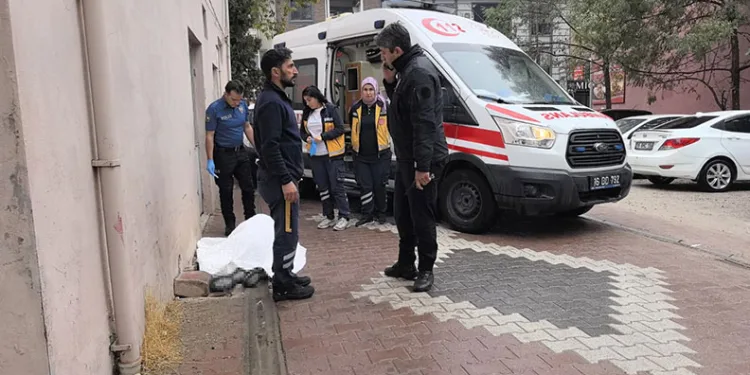 Bursa’da yaşlı adam sokakta ölü bulundu