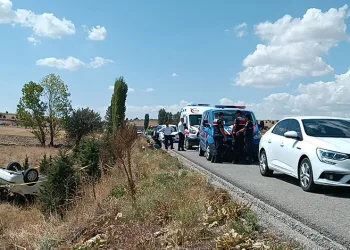 Jandarma, takla atan otomobilin altında kaldı: 1 şehit