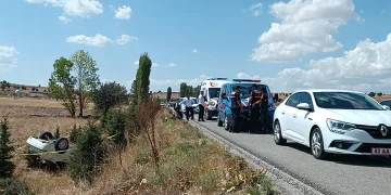 Jandarma, takla atan otomobilin altında kaldı: 1 şehit