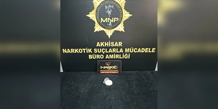 Manisa’da ahşap palet fabrikasında yangın
