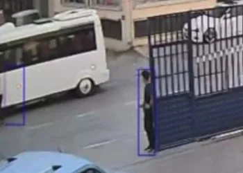 Bursa’da sürücüsüz ilerleyen aracı böyle durdurdu