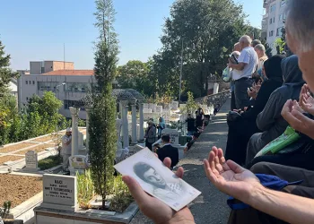 ‘Sanat Güneşi’ vefatının 29’uncu yılında mezarı başında anıldı