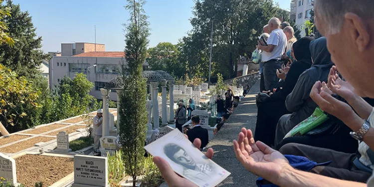 ‘Sanat Güneşi’ vefatının 29’uncu yılında mezarı başında anıldı