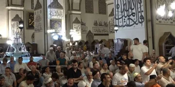 Başkan Bozbey: “Mevlid Kandili, tüm hemşehrilerimize ve insanlığa hayırlar getirsin”