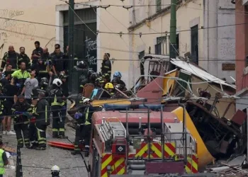 Lizbon’da tarihi füniküler faciası