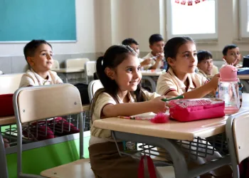 Başkan Deviren’den Birinci Sınıflara Ziyaret