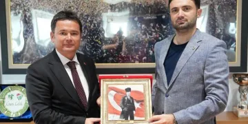 Erkan Aydın’dan Bursaspor’a moral ziyareti