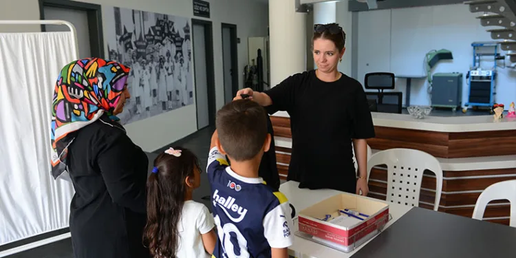 Nilüfer Belediyesi’nden ihtiyaç sahibi öğrencilere kırtasiye desteği