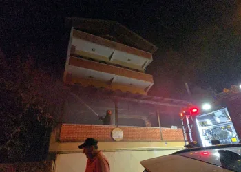 “Sadece ölüler görür” mesajına “Polis de görür” deyip gözaltına aldılar