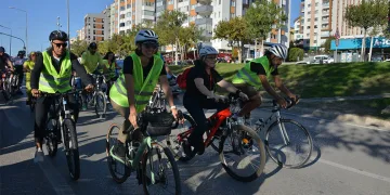 Bursa’da Renkli Pedallar sağlıklı bir çevre için çevrildi