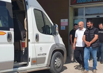 Bursa’da uyuşturucu taciri polisten kaçamadı