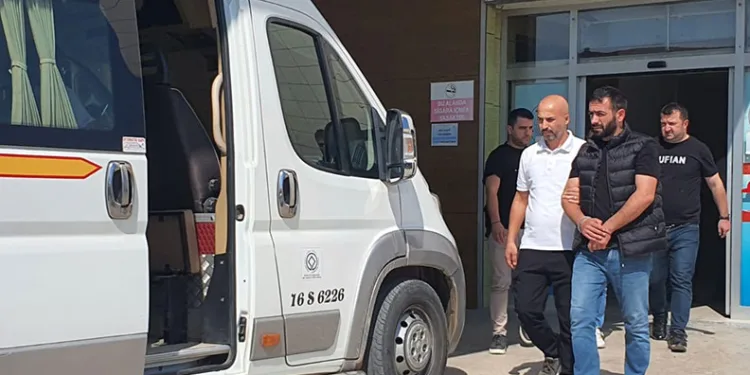 Bursa’da uyuşturucu taciri polisten kaçamadı