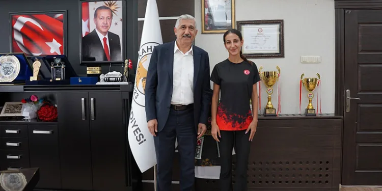 Kahta Belediye Başkanı Hallaç’tan spora tam destek