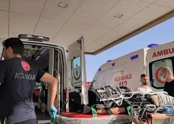 Bursa’da havalandırma boşluğuna düşen inşaat işçisi ağır yaralandı