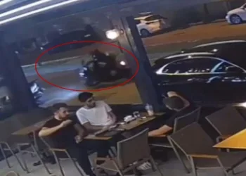 Bursa’da ticari aracın çarptığı adam hayatını kaybetti: Kaza anı kamerada