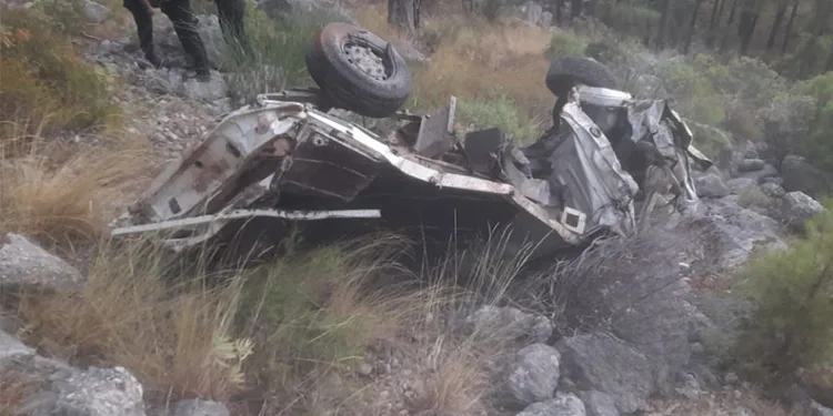 Zonguldak’ta lüks yat denize indikten 15 dakika sonra battı
