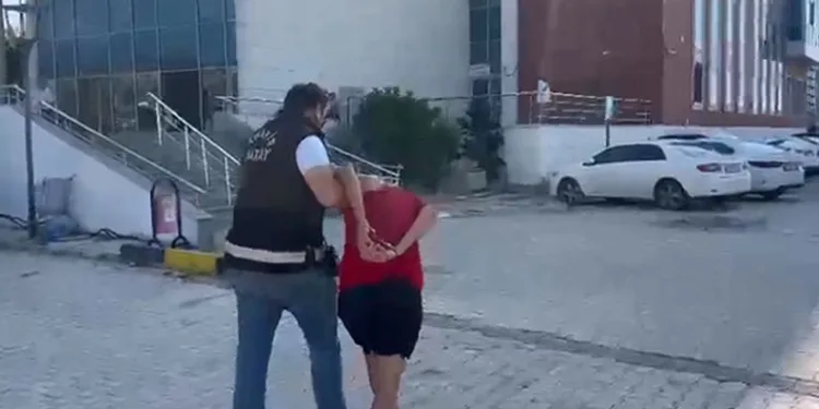 Manisa’da ahşap palet fabrikasında yangın