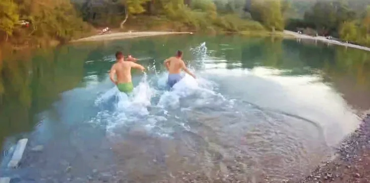 Motosiklet ile otomobil çarpıştı: 3 yaralı