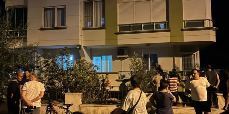 Sokak ortasında bıçaklanan yabancı uyruklu şahıs ağır yaralandı