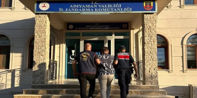 Zonguldak’ta lüks yat denize indikten 15 dakika sonra battı