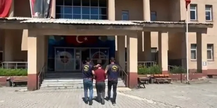 Zonguldak’ta lüks yat denize indikten 15 dakika sonra battı