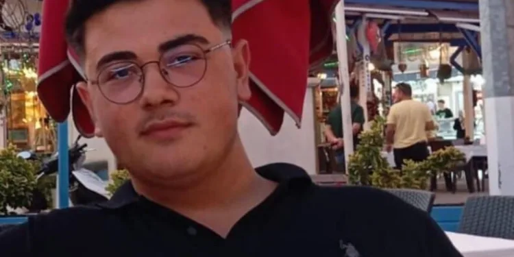 İzmir’de düşen eğitim uçağının enkazı kaldırıldı