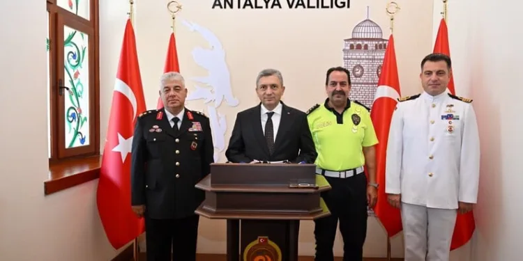 Edirne’de şok uygulama: Araçlar didik didik arandı