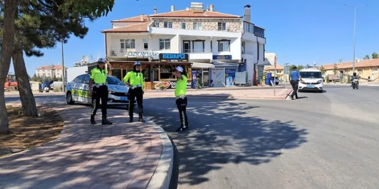 Katkı maddesi kullanılarak üretilen tonlarca domates posasına ve biber salçasına el konuldu