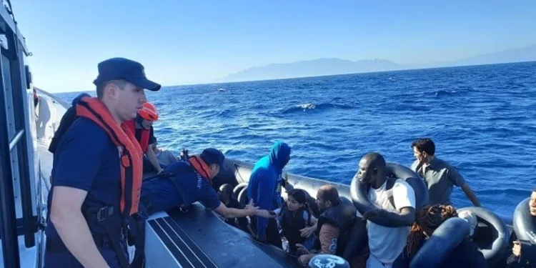 Katkı maddesi kullanılarak üretilen tonlarca domates posasına ve biber salçasına el konuldu