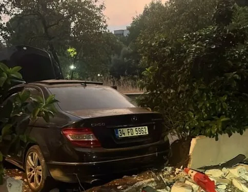 TEM Otoyolu’nda tırın dorsesi alev alev yandı